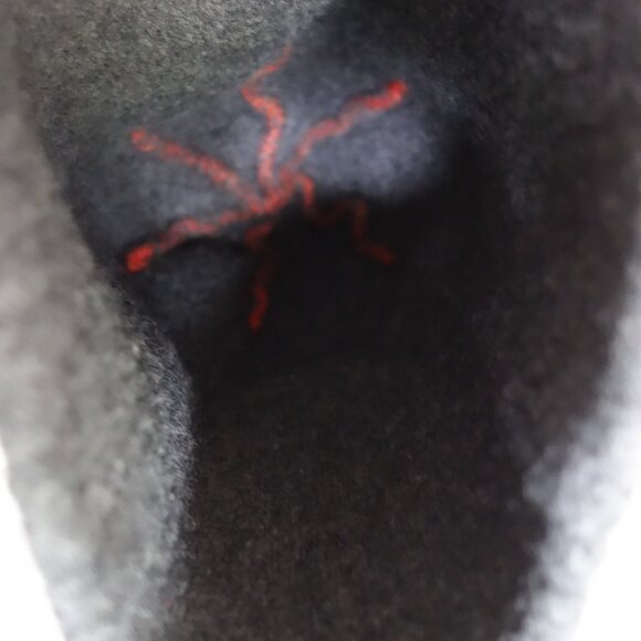 RH RESTORATION HARDWARE Kids Grey Polar Bear w/ Unicorn Horn Ribbed Beanie Cap - Picture 5 of 5